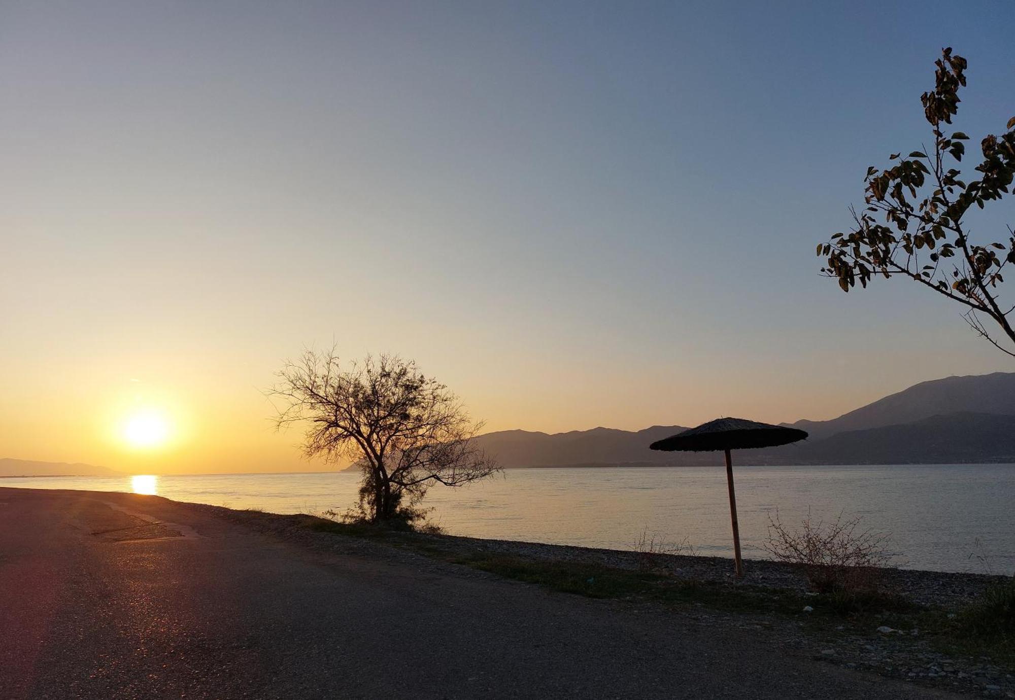 Santa Domenica Nafpaktos - Rooms And Apartments By The Sea Exterior foto